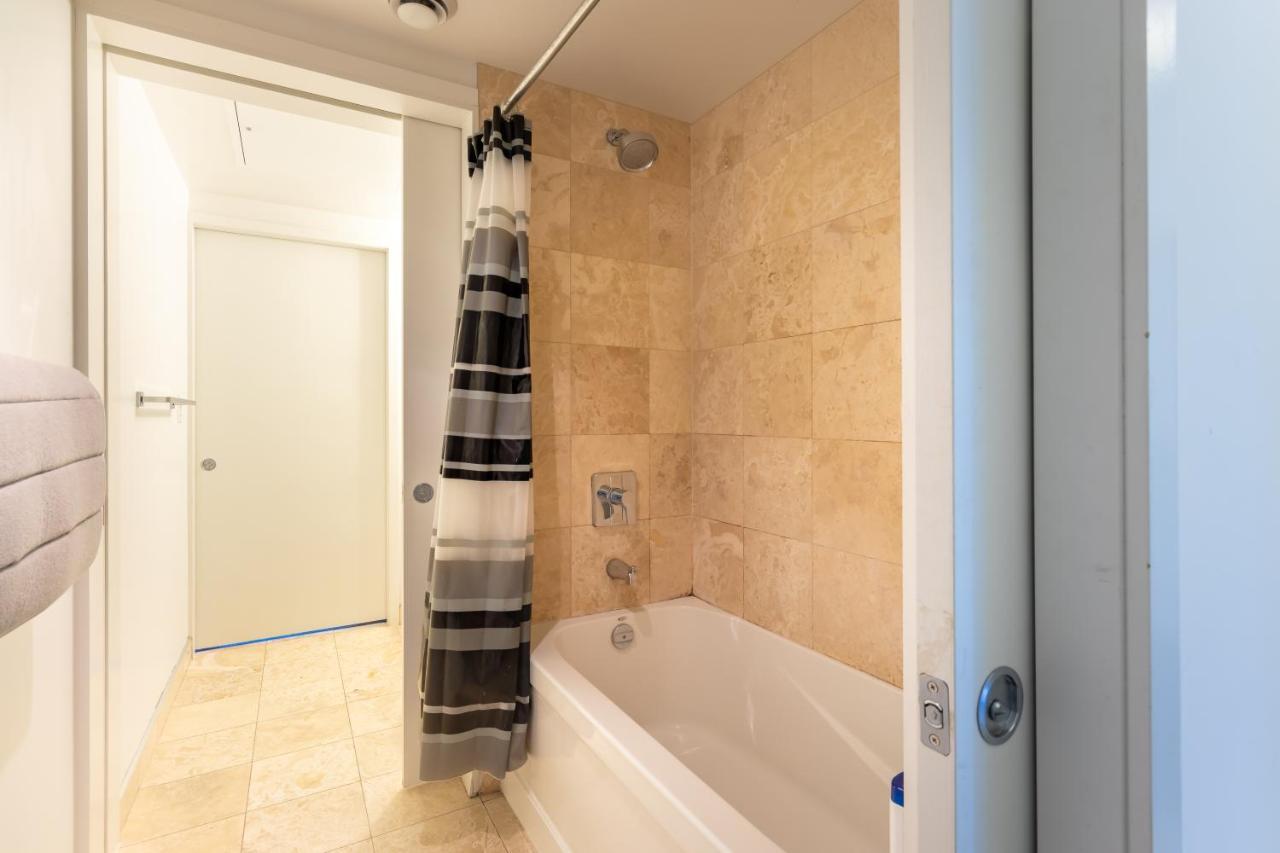 Exclusive Downtown 2Bed Suites Toronto Luaran gambar